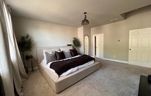 Modern Townhome with Community Pool | 20 minutes from Downtown - Norcross, Georgia