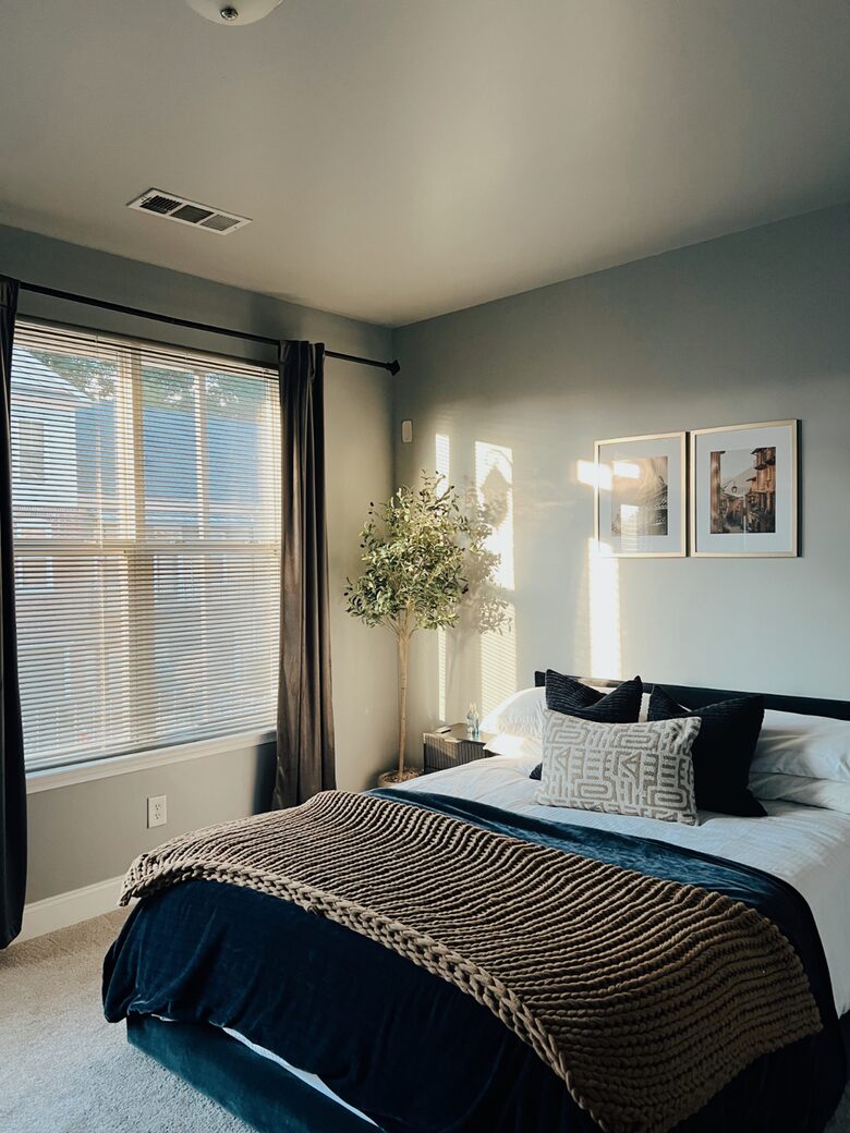 Modern Townhome with Community Pool | 20 minutes from Downtown - Norcross, Georgia