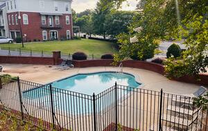 Modern Townhome with Community Pool | 20 minutes from Downtown - Norcross, Georgia