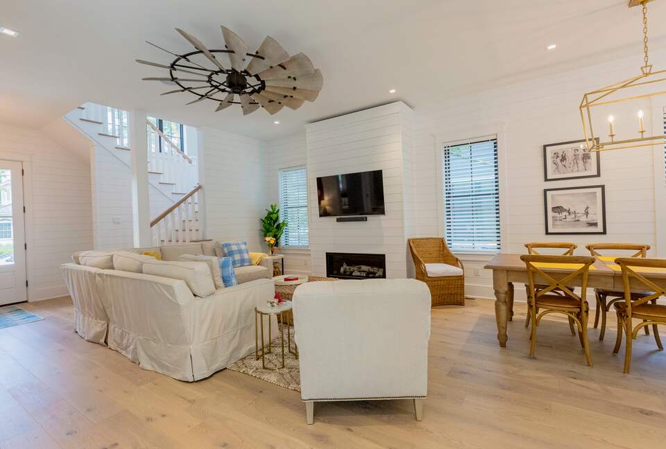 Rehoboth Beach Home 5 Minute Walk from the Ocean - Rehoboth Beach, Delaware
