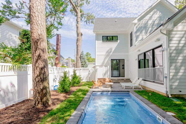 Rehoboth Beach Home 5 Minute Walk from the Ocean - Rehoboth Beach, Delaware