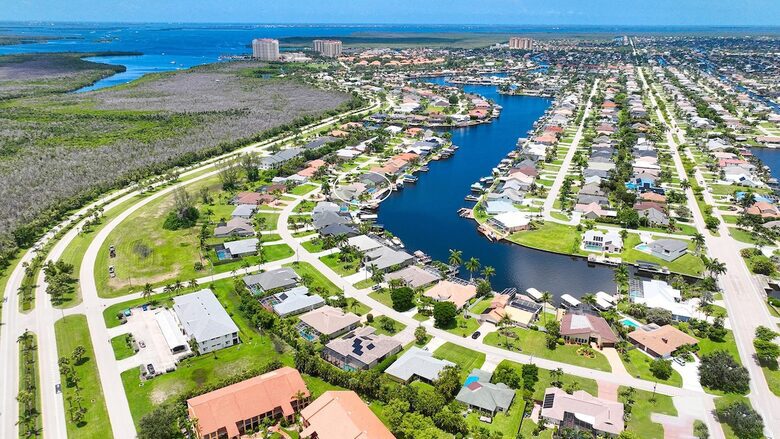 Villa Kai Malie - Cape Coral, Florida