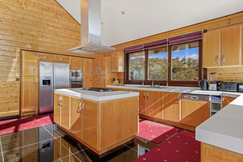 Deepwater - Jindabyne, Australia