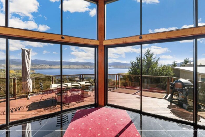 Deepwater - Jindabyne, Australia