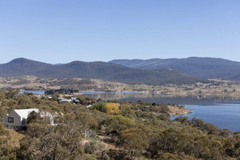 Deepwater - Jindabyne, Australia