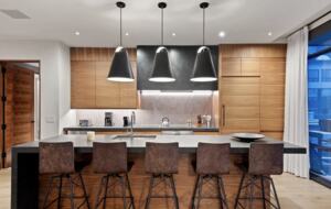 Snowmass Escape: Stylish 3-Bedroom with Stunning Mountain Views - Snowmass Village, United States