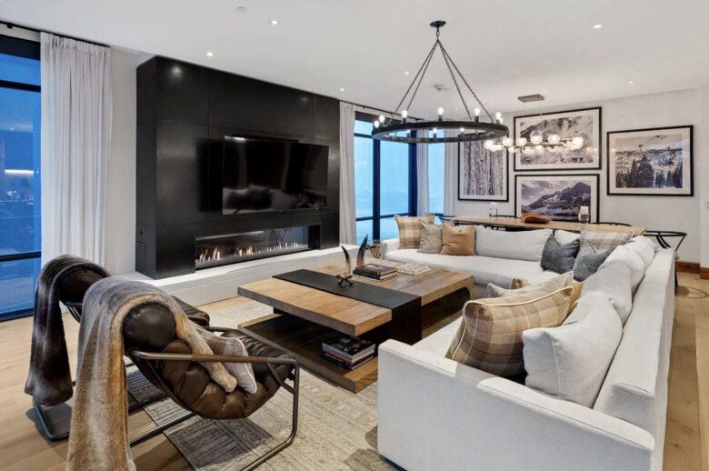 Snowmass Escape: Stylish 3-Bedroom with Stunning Mountain Views - Snowmass Village, United States