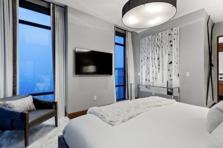 Snowmass Escape: Stylish 3-Bedroom with Stunning Mountain Views - Snowmass Village, United States