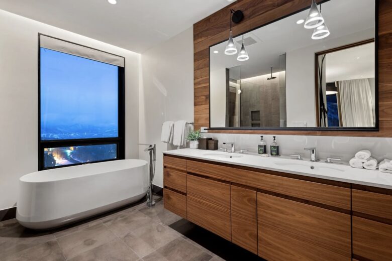Snowmass Escape: Stylish 3-Bedroom with Stunning Mountain Views - Snowmass Village, United States