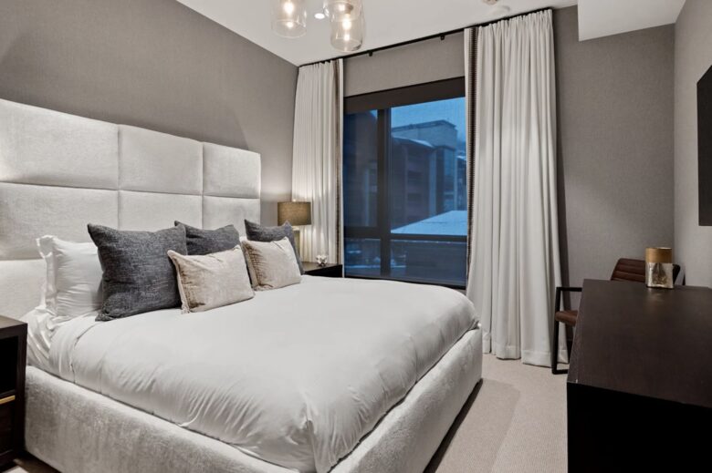Snowmass Escape: Stylish 3-Bedroom with Stunning Mountain Views - Snowmass Village, United States