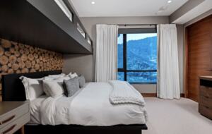 Snowmass Escape: Stylish 3-Bedroom with Stunning Mountain Views - Snowmass Village, Colorado