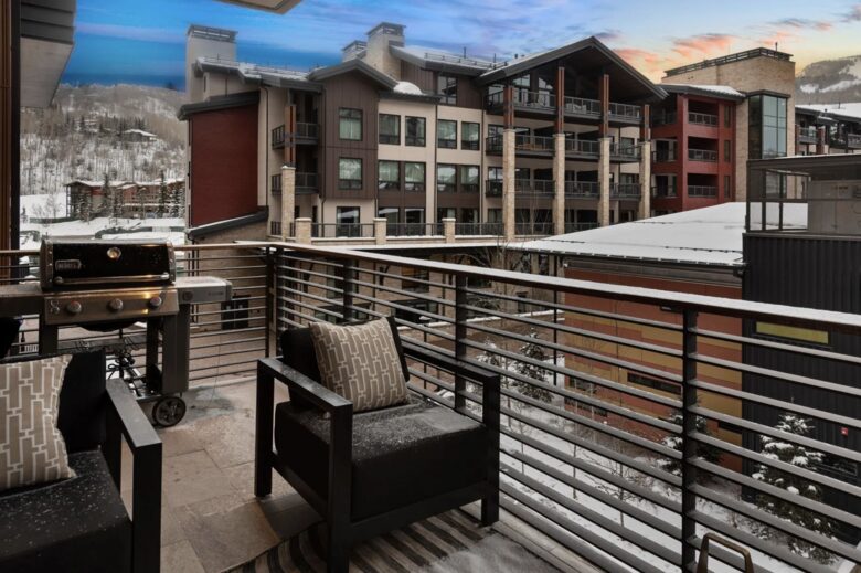 Snowmass Escape: Stylish 3-Bedroom with Stunning Mountain Views - Snowmass Village, United States