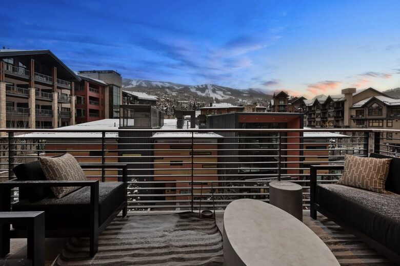 Snowmass Escape: Stylish 3-Bedroom with Stunning Mountain Views - Snowmass Village, United States