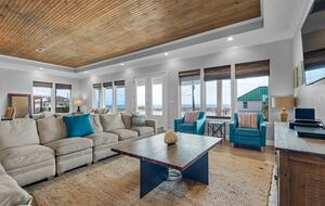 Pensacola Beach Group Retreat with Private Pool - Pensacola Beach, Florida