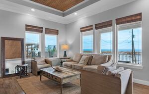 Pensacola Beach Group Retreat with Private Pool - Pensacola Beach, Florida