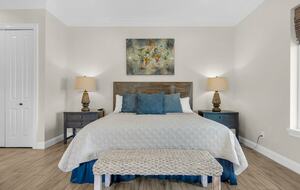 Pensacola Beach Group Retreat with Private Pool - Pensacola Beach, Florida