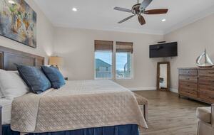 Pensacola Beach Group Retreat with Private Pool - Pensacola Beach, Florida