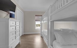 Pensacola Beach Group Retreat with Private Pool - Pensacola Beach, Florida