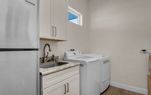 Pensacola Beach Group Retreat with Private Pool - Pensacola Beach, Florida