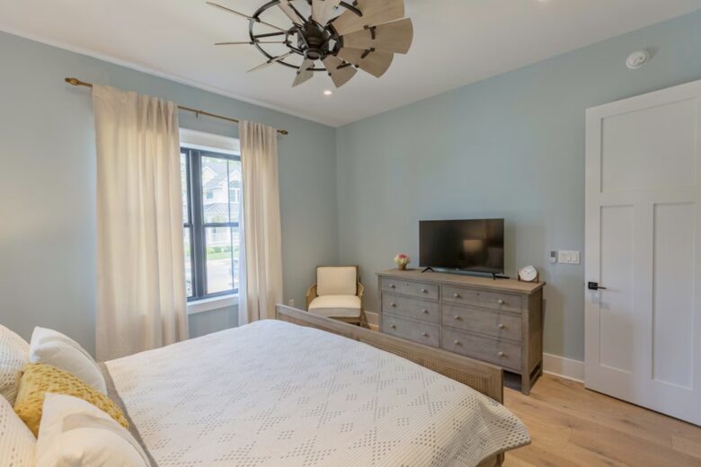 Rehoboth Beach Home 5 Minute Walk from the Ocean - Rehoboth Beach, Delaware