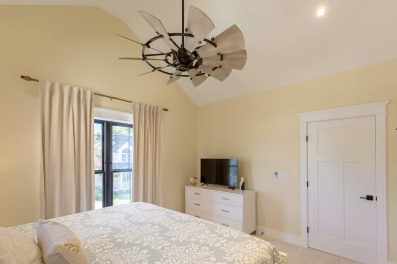 Rehoboth Beach Home 5 Minute Walk from the Ocean - Rehoboth Beach, Delaware