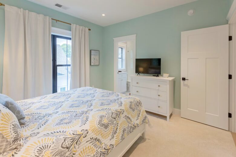 Rehoboth Beach Home 5 Minute Walk from the Ocean - Rehoboth Beach, Delaware