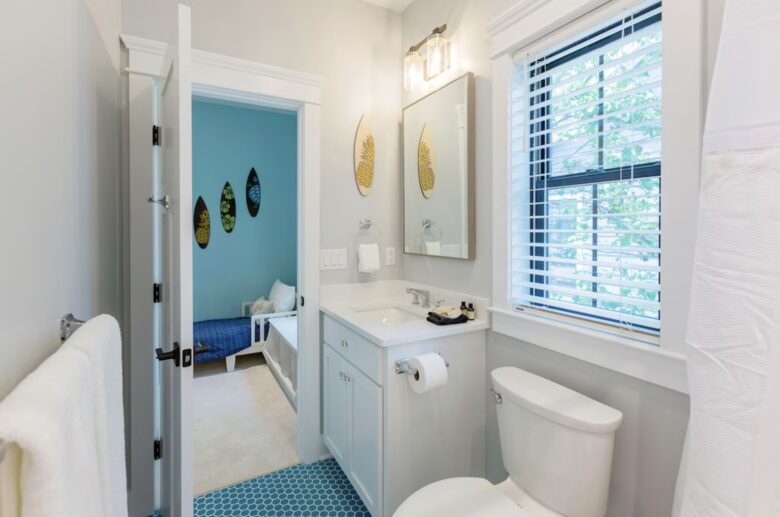 Rehoboth Beach Home 5 Minute Walk from the Ocean - Rehoboth Beach, Delaware