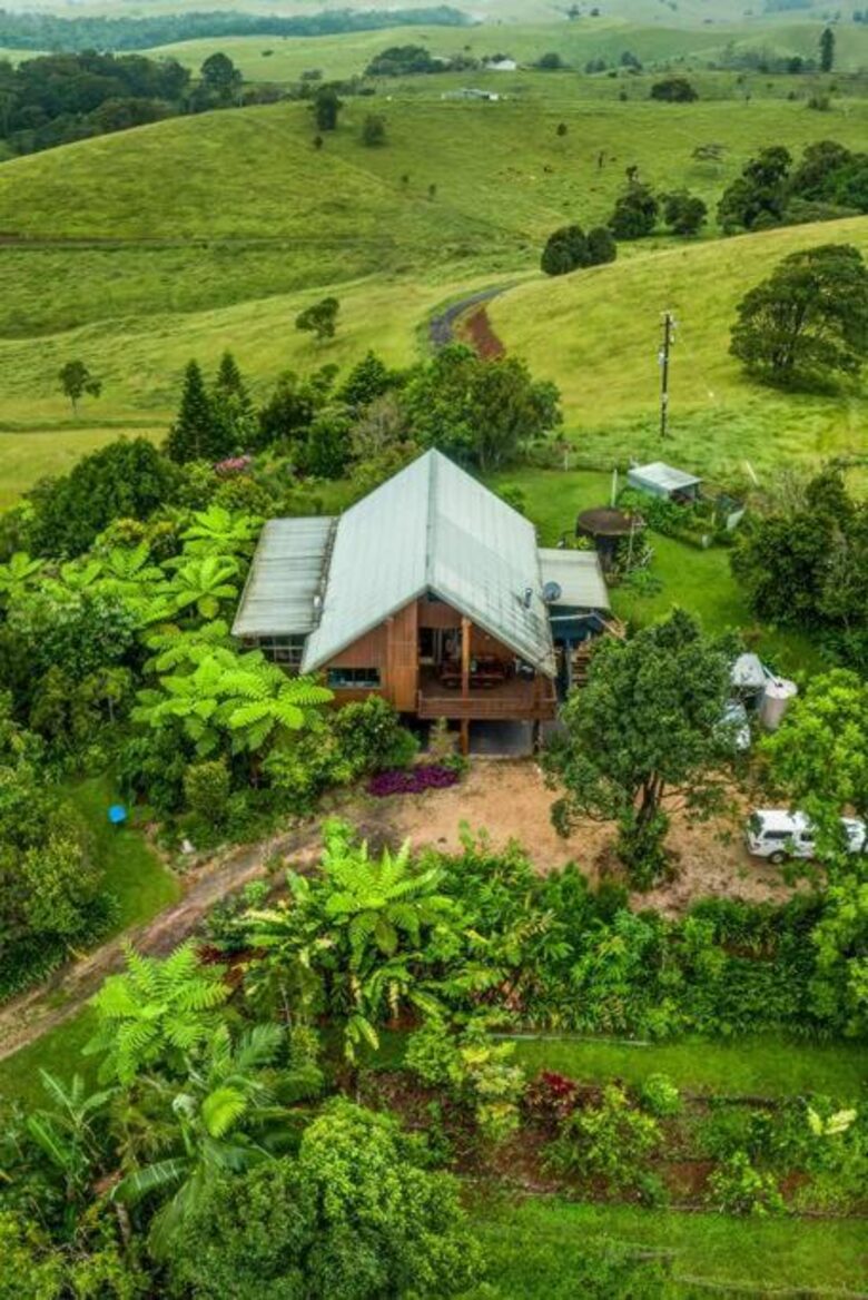 Treetops Sanctuary | Luxury Treehouse - Jaggan, Australia