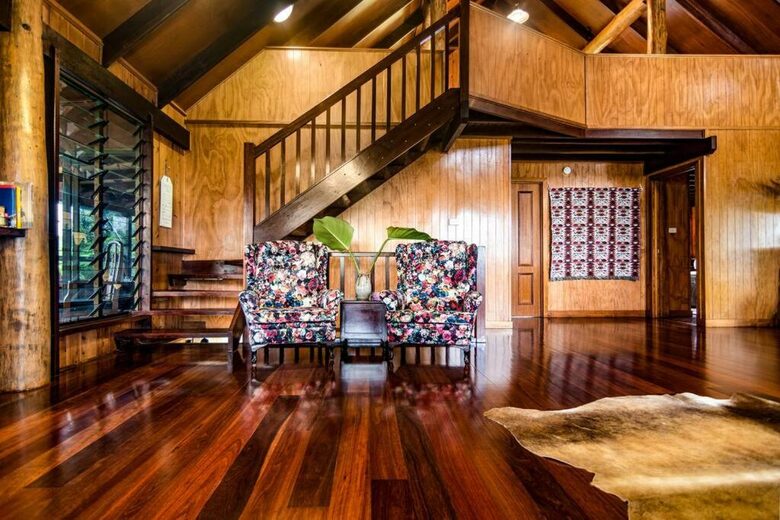Treetops Sanctuary | Luxury Treehouse - Jaggan, Australia