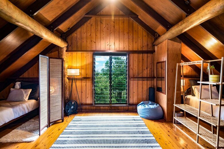 Treetops Sanctuary | Luxury Treehouse - Jaggan, Australia