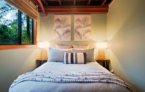 Treetops Sanctuary | Luxury Treehouse - Jaggan, Australia
