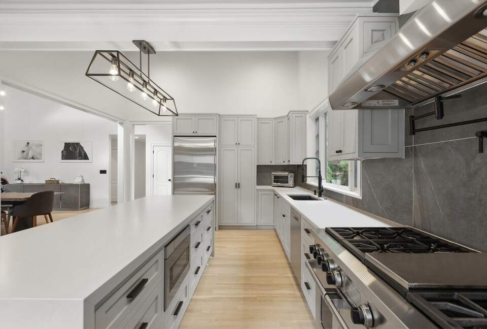 Sag Harbor Hideaway | Pool, Tennis, Hot Tub and Sauna - Wainscott, New York
