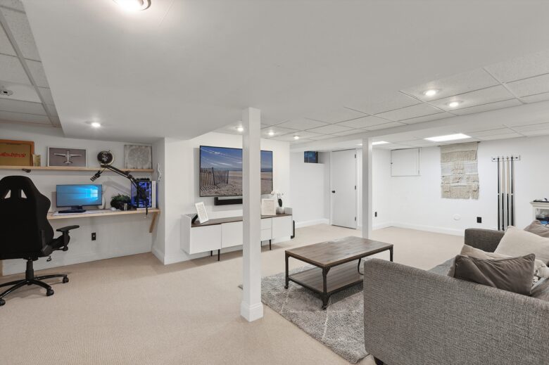 Sag Harbor Hideaway | Pool, Tennis, Hot Tub and Sauna - Wainscott, New York