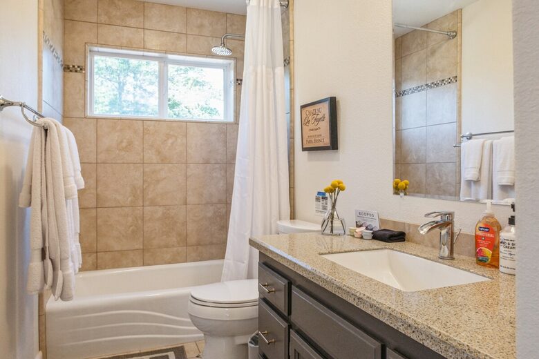 Wine Country Home with Hot Tub - Santa Rosa, California