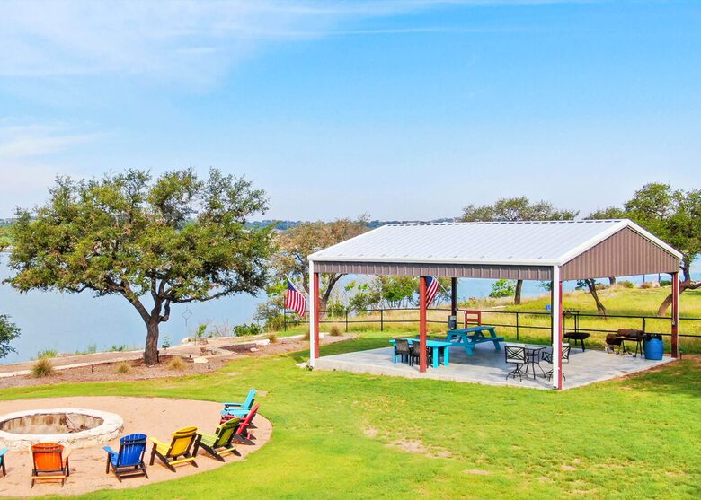 Tres A Lake Retreat - Canyon Lake, Texas