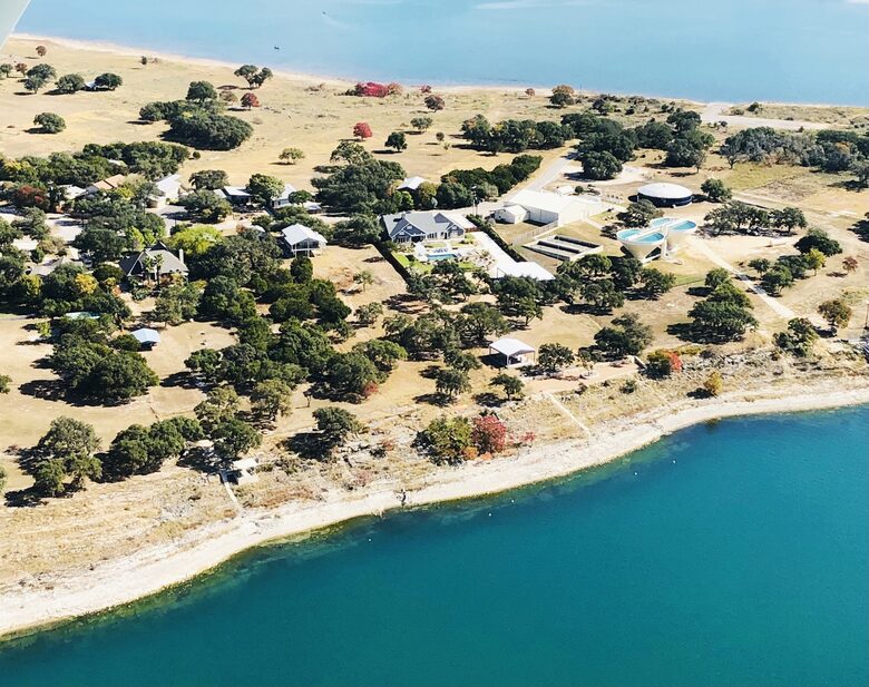 Tres A Lake Retreat - Canyon Lake, Texas