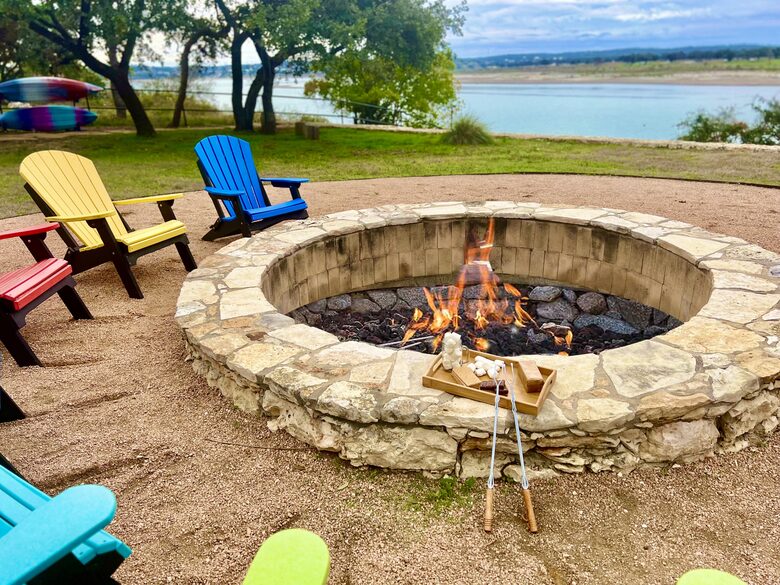 Tres A Lake Retreat - Canyon Lake, Texas