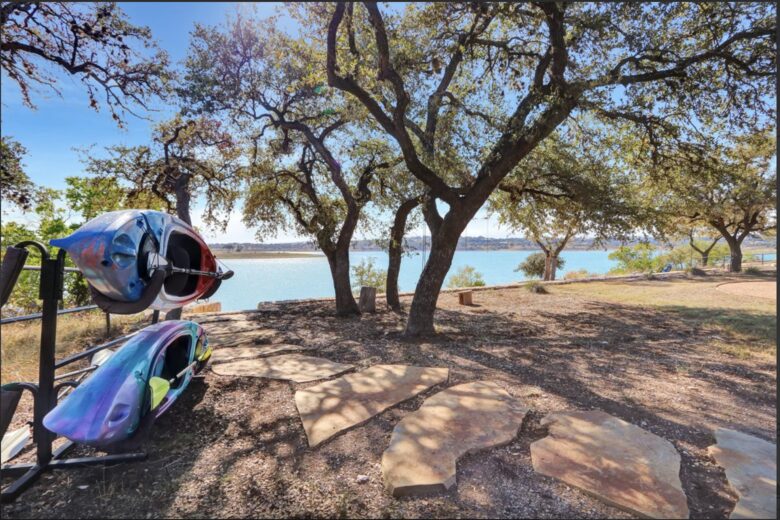 Tres A Lake Retreat - Canyon Lake, Texas
