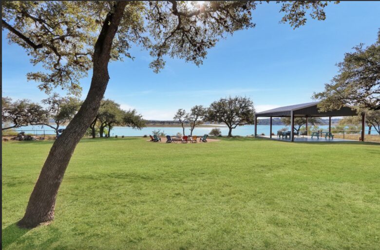 Tres A Lake Retreat - Canyon Lake, Texas
