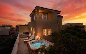 Medano Seaside Villa, Jacuzzi & Pool - El Medano, Tenerife, Spain