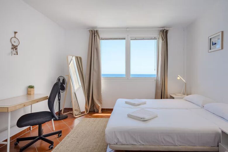 Medano Seaside Villa, Jacuzzi & Pool - El Medano, Tenerife, Spain