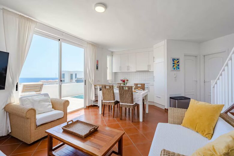 Medano Seaside Villa, Jacuzzi & Pool - El Medano, Tenerife, Spain