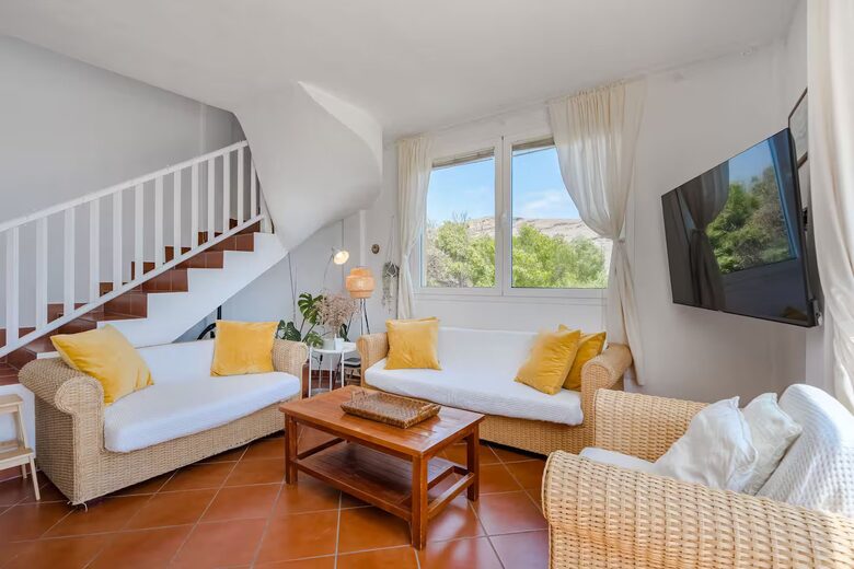Medano Seaside Villa, Jacuzzi & Pool - El Medano, Tenerife, Spain