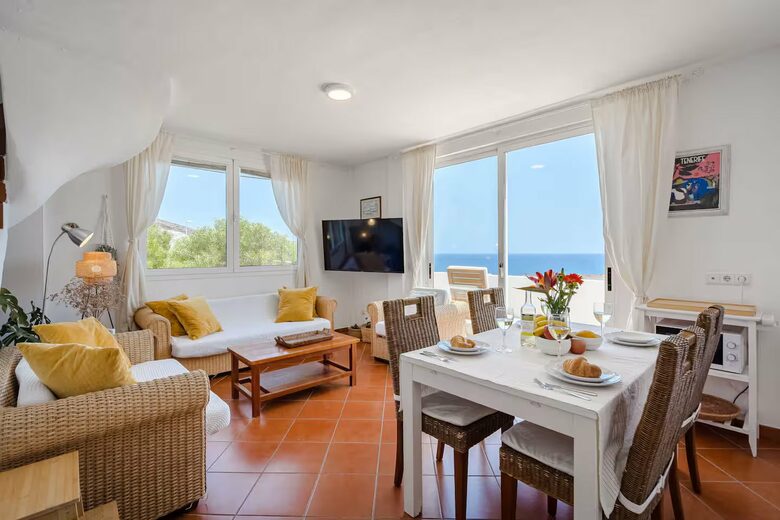 Medano Seaside Villa, Jacuzzi & Pool - El Medano, Tenerife, Spain