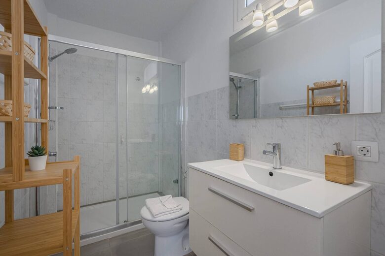 Medano Seaside Villa, Jacuzzi & Pool - El Medano, Tenerife, Spain