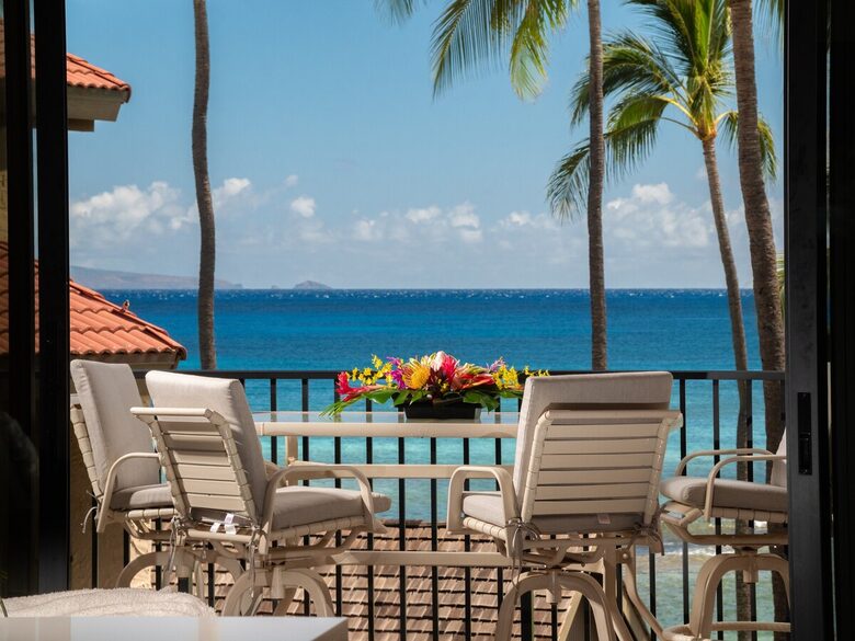 Oceanview Penthouse in Papakea Resort - Lahaina, Hawaii