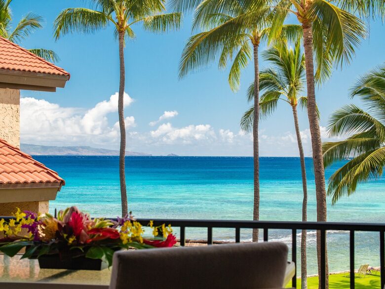Oceanview Penthouse in Papakea Resort - Lahaina, Hawaii