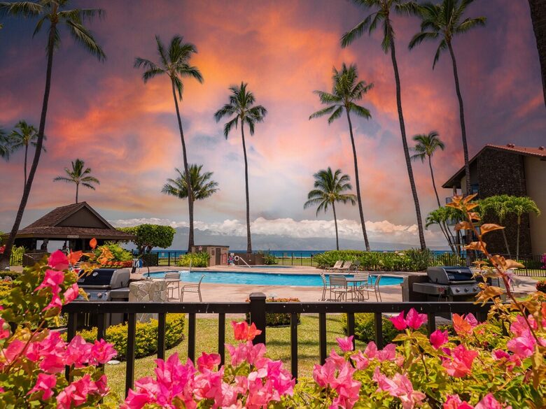 Oceanview Penthouse in Papakea Resort - Lahaina, Hawaii