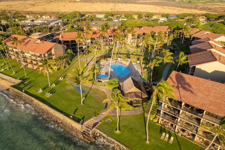 Oceanview Penthouse in Papakea Resort - Lahaina, Hawaii