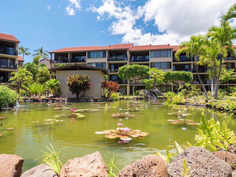 Oceanview Penthouse in Papakea Resort - Lahaina, Hawaii